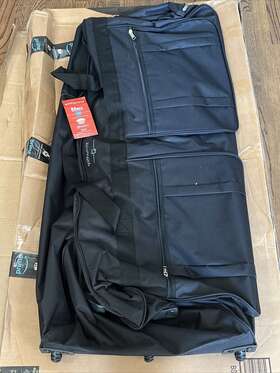Gthm46 Gothamite 46-inch Rolling Duffle Bag With Wheels