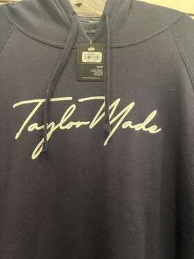 N8760918 Taylormade Golf Navy Script Hoodie Mens Size Large / Brand New With Tags