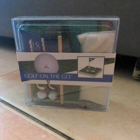 2806 Toysmith Golf On The Go Desk Game Miniature Desktop New Sealed