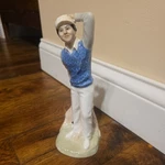 Royal Doulton "golfer" - Hn 2992 1/2" Tall Statue Made 1988. Fixed Price $40.00.