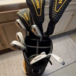 Wilson Ultra Blk Golf Clubs Lot W/bag, 6,7,8,9, Pw, Putter, Hybrid, Woods. Fixed Price $159.00.